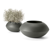 Load image into Gallery viewer, Holm Vase