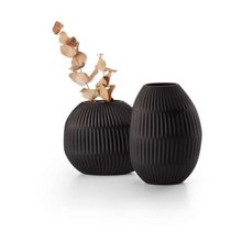 Load image into Gallery viewer, Noir Vase
